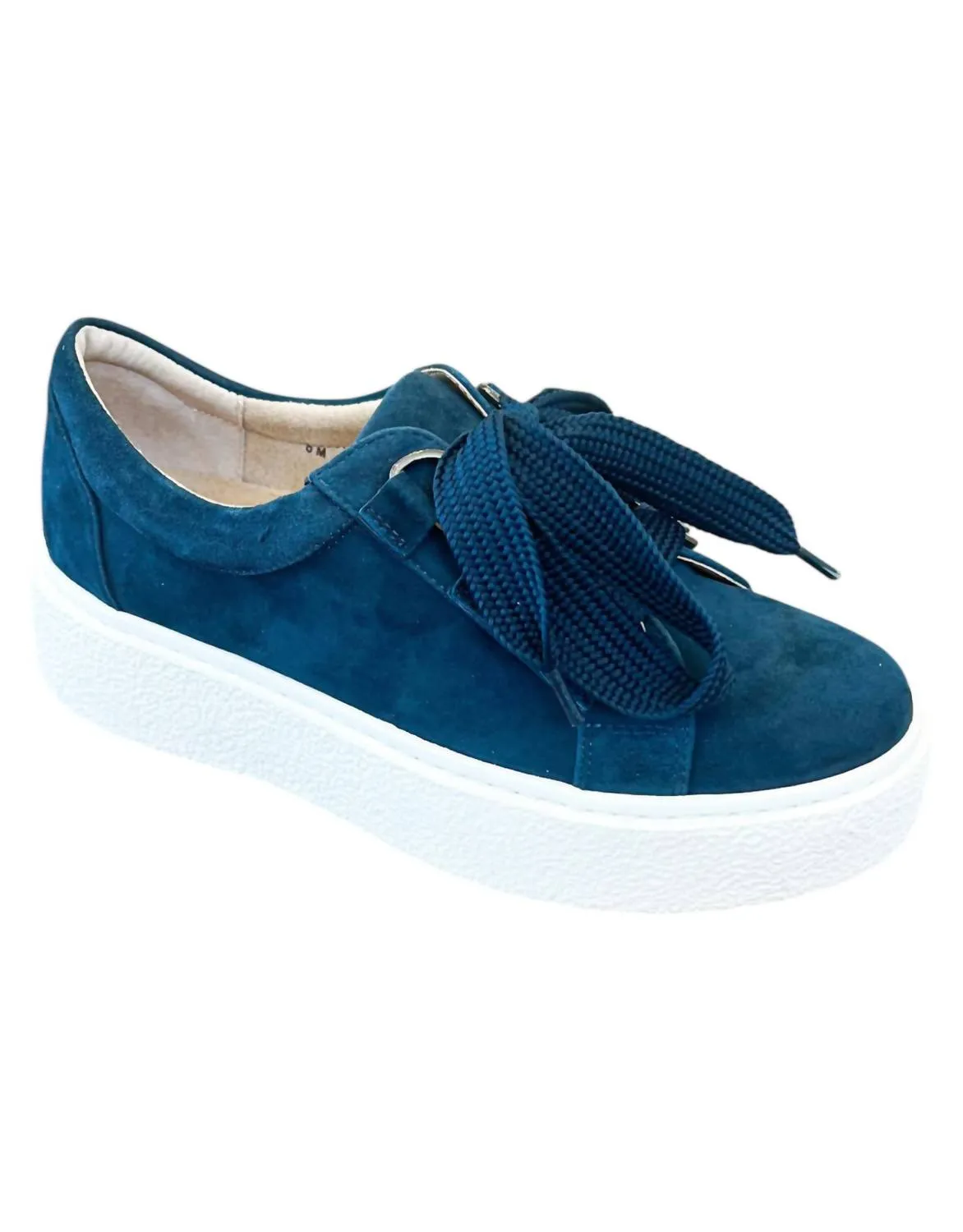 Women's Yevka Suede Sneaker In Navy